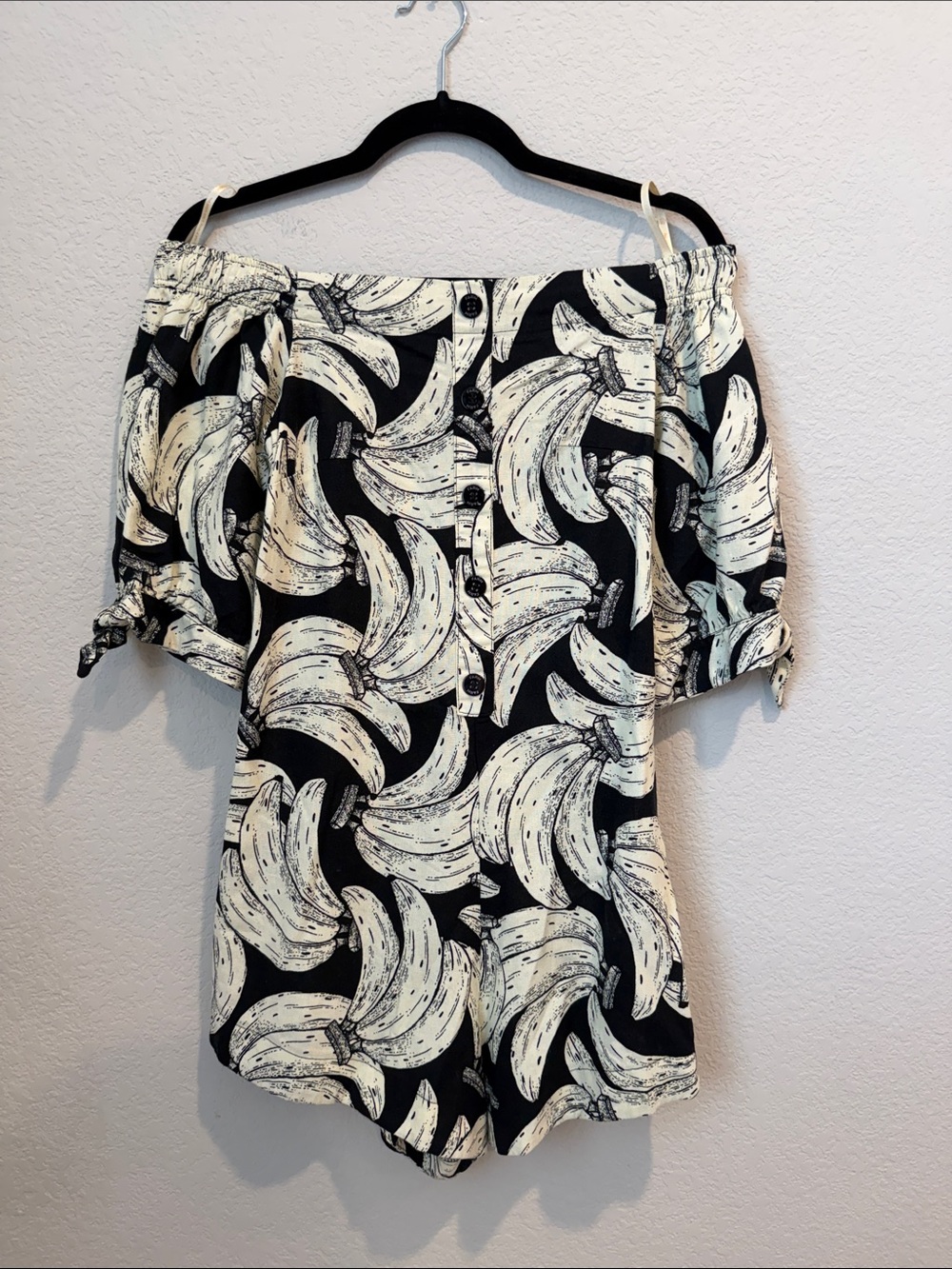 FARM Rio Black and Cream Banana-Print Off-Shoulder Blouse